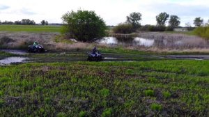 Детский квадроцикл. Месим грязь 2