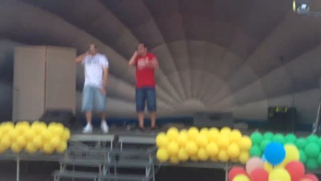 Loc-Dog & Tony VA - Теряют разум (Можайск, день молодёжи 2013) смотреть онлайн