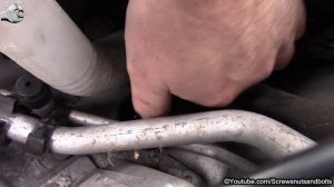 Checking the Fluid Levels - Peugeot 307