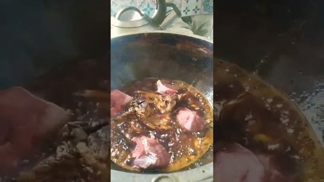 ПАПА ГОТОВИТ СВОЙ ФИРМЕННЫЙ ПЛОВ НА ЗАГИРНОМ МАСЛЕ. #пловподомашнему#вкуснаяеда