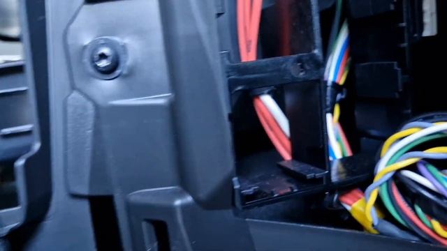 Volvo FH, не открывается капот. Что делать? смотреть онлайн