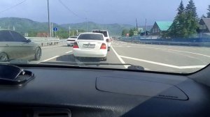 Пробка на бирюзовую Катунь В районе поселка «Рыбалка»