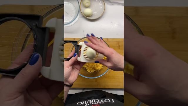 Сытный салат с кальмарами #shortsvideo #food #идеядляужина #recipe #рецепты #салатскальмарами