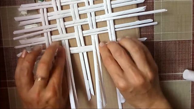 Панно из бумажных трубочек, плетение из газет для новичков