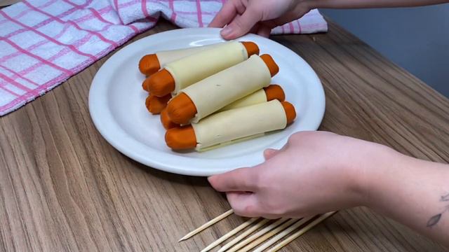 VOCÊ VAI ME AGRADECER DEPOIS QUE APRENDER ESSA RECEITA DE ENROLADINHO DE SALSICHA/ fácil