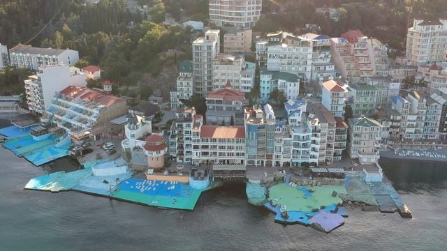 SohoHotel Крым п.Утёс смотреть онлайн