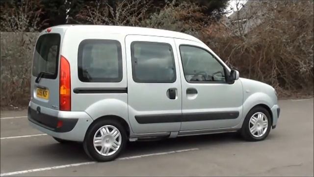 Специальный автомобиль и электроколяска для инвалидов