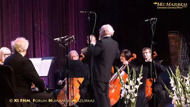 XI Forum Humanum Mazurkas - J.S.Bach "Aria"-dyrygent Marek Sewen-Orkiestra Filharmonii Narodowej смотреть онлайн