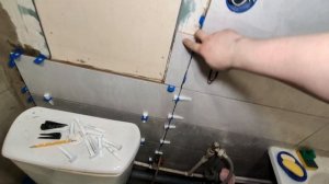 Укладываю настенную плитку в ванной. Установка откидного люка. Часть 2. Ремонт в ванной комнате.