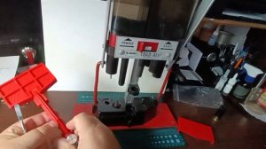 Подаватель капсюля на пресс Lee load all 2. Работает отлично!