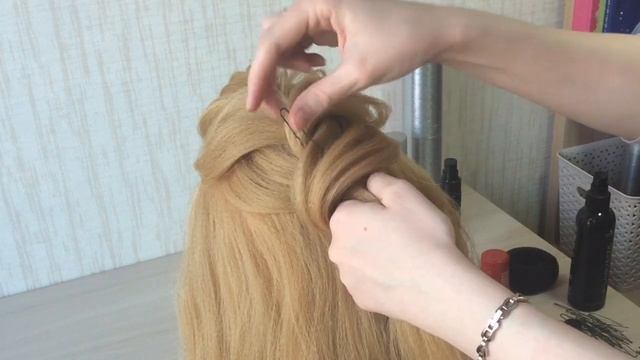 Вечерняя прическа. Текстурный низкий пучок смотреть онлайн