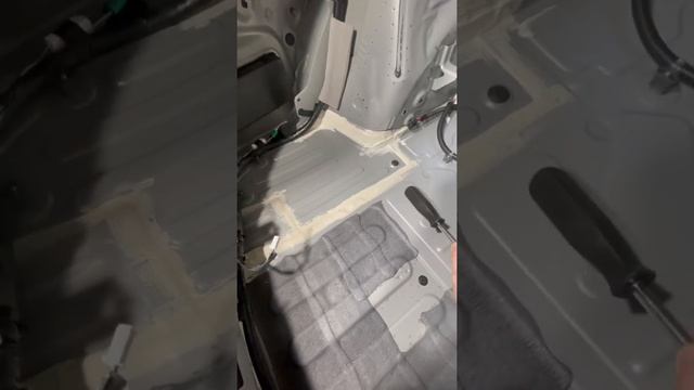 Лексус RX 2021 штатная шумоизоляция пола смотреть онлайн