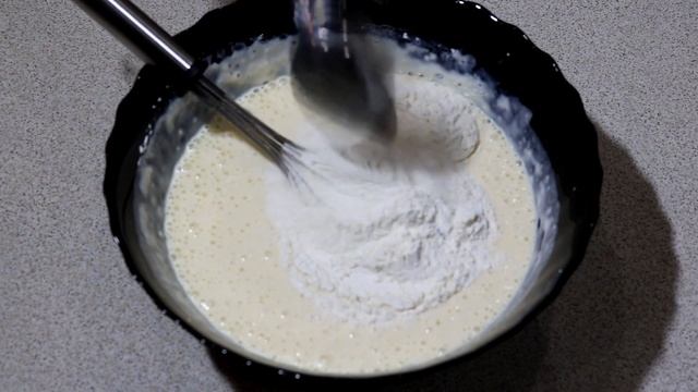 Быстрый ЗАЛИВНОЙ ПИРОГ с зеленым луком и яйцом/РЕЦЕПТ теста на КЕФИРЕ/ВМЕСТО ПИРОЖКОВ