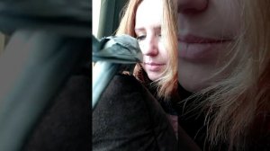 Корелла Гошка и его нежности. Гладим кореллу.