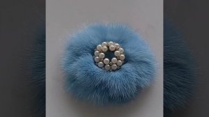 Брошь из меха норки Голубой цветок