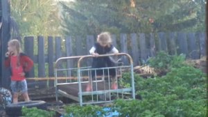 Батут из старой кровати