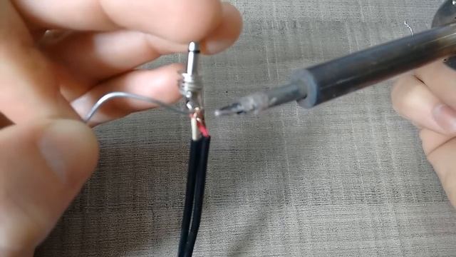 Como conectar o celular em uma caixa de som?FAZENDO UM CABO AUXILIAR смотреть онлайн