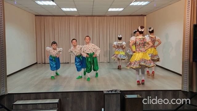 "Фінська полька", хореографічний ансамбль "Ремікс" (ЦД та ЮТ, м.Горішні Плавні) смотреть онлайн