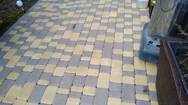 Чистка тротуарной плитки, удаление мха в Динской, Краснодарский край смотреть онлайн