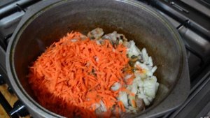 Классический плов со свининой