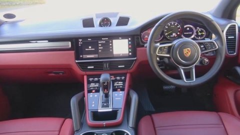 THE NEW PORSCHE CAYENNE E-HYBRID