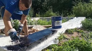 Гидроизоляция фундамента. Цены. Проверка уровнем перепадов высоты фундамента.