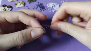 Фигурка котик из бисера кирпичным плетением