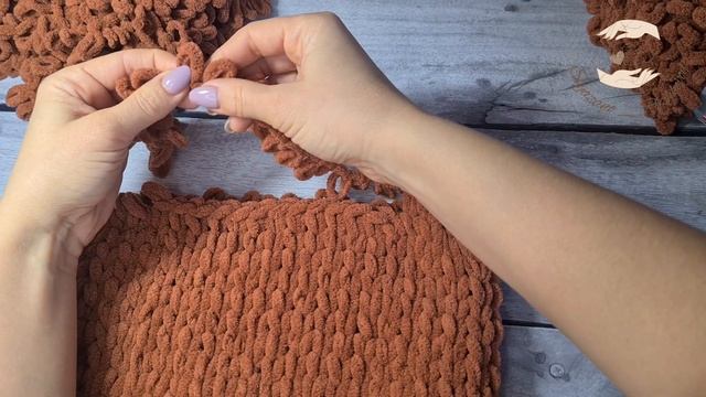 БАЛАКЛАВА ВЯЗАНАЯ БЕЗ СПИЦ И КРЮЧКА.Маленькие петли.Балаклава руками. Балаклава из Alize puffy fine смотреть онлайн