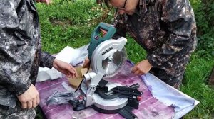 Распаковка торцевой пилы metabo KS 216 M Lasercut
