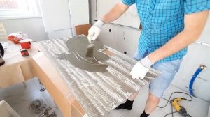 Монтаж кухонного гарнитура легко.