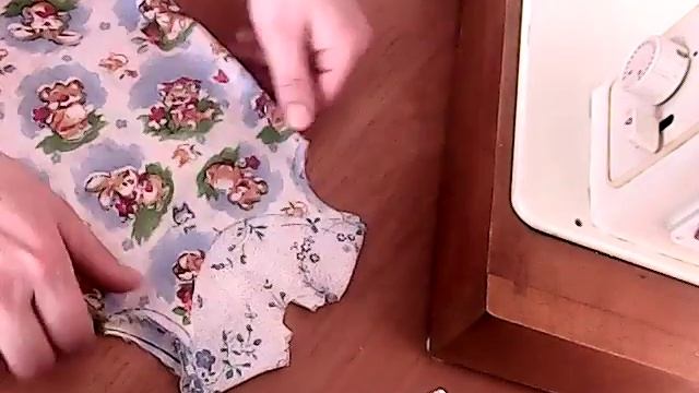 Обработка горловины детского платья