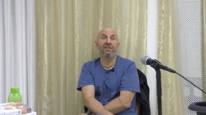 Сатья. Замужняя женщина и ухажеры.