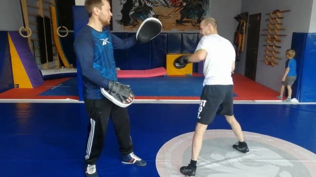 Работа на лапах после долгого перерыва в тренировках... смотреть онлайн