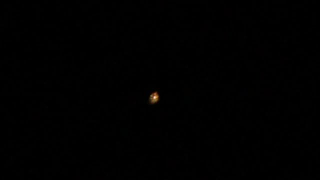 Пылающая звезда Бетельгейзе, в телескоп. \ The Flaming Star Betelgeuse, Through A Telescope.