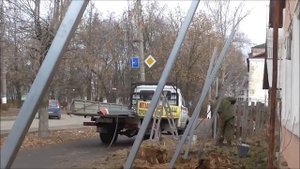 установка заборов при помощи х кронштейнов