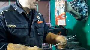 Липнет, тухнет, не зажигается! Пробуем  правильно и быстро зажигать электрод.