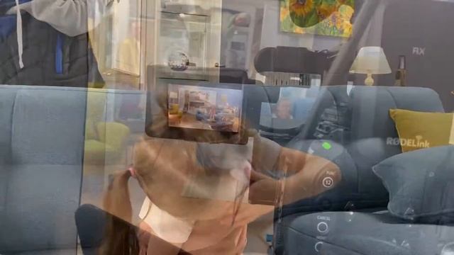 Бэкстейдж со съемки рекламы для Гипермаркета мебели. Дети в кадре.