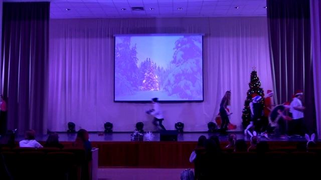 Новогодний калейдоскоп. Выступления 6 классов смотреть онлайн