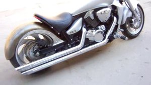 Suzuki m109r Buolevard