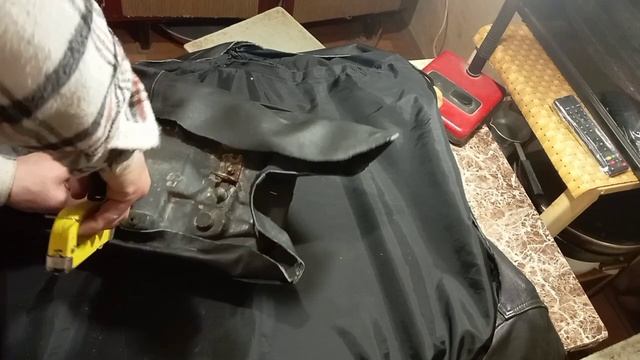 СЕДЛО ДЛЯ МОТОЦИКЛА ИЗ СТАРОЙ КУРТКИ СВОИМИ РУКАМИ смотреть онлайн