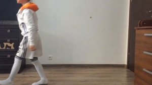 Детский фитнес - приседания, отжимания и пресс