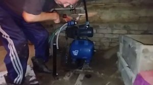 обслуживание гидроаккумулятора(насосной станции) в деревенских условиях.