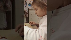 Ставим ночные детские линзы.