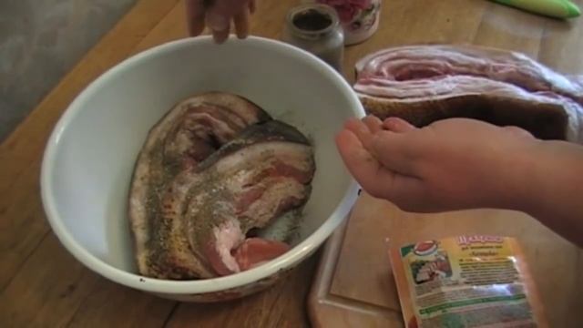 Как мариновать подчеревок. | How to marinate the pork belly. смотреть онлайн
