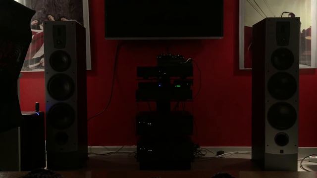 Wimp Hi-Fi playing Pink Floyd: Wish you were here on Dali Ikon 8 смотреть онлайн