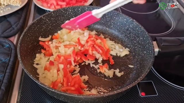 Это так вкусно пришлось готовить два раза в день! Быстрый вкусный обед из лапши смотреть онлайн