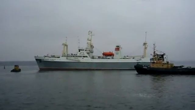 Уход БМРТ "ГЕНЕРАЛ ТРОШЕВ" после достройки.....