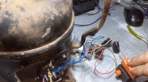 Самодельное реле для запуска компрессора от холодильника.