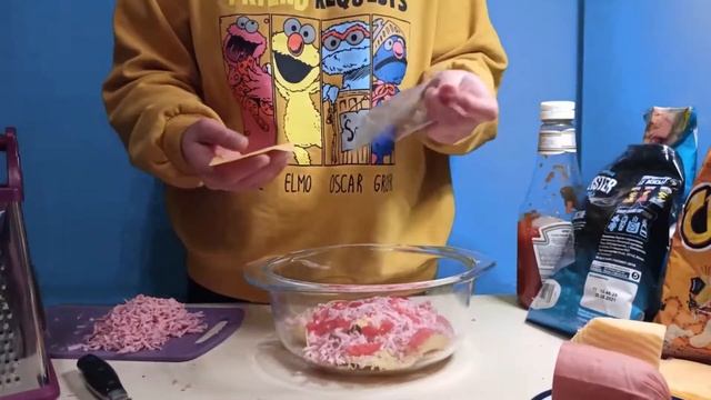 РЕЦЕПТ ЛАЗАНЬИ из чипсов! вкуснее лазаньи вы не ели смотреть онлайн