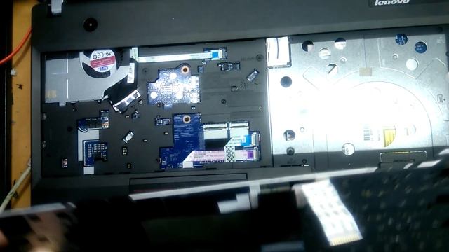 Як зняти клавіатуру Lenovo ThinkPad E531 смотреть онлайн